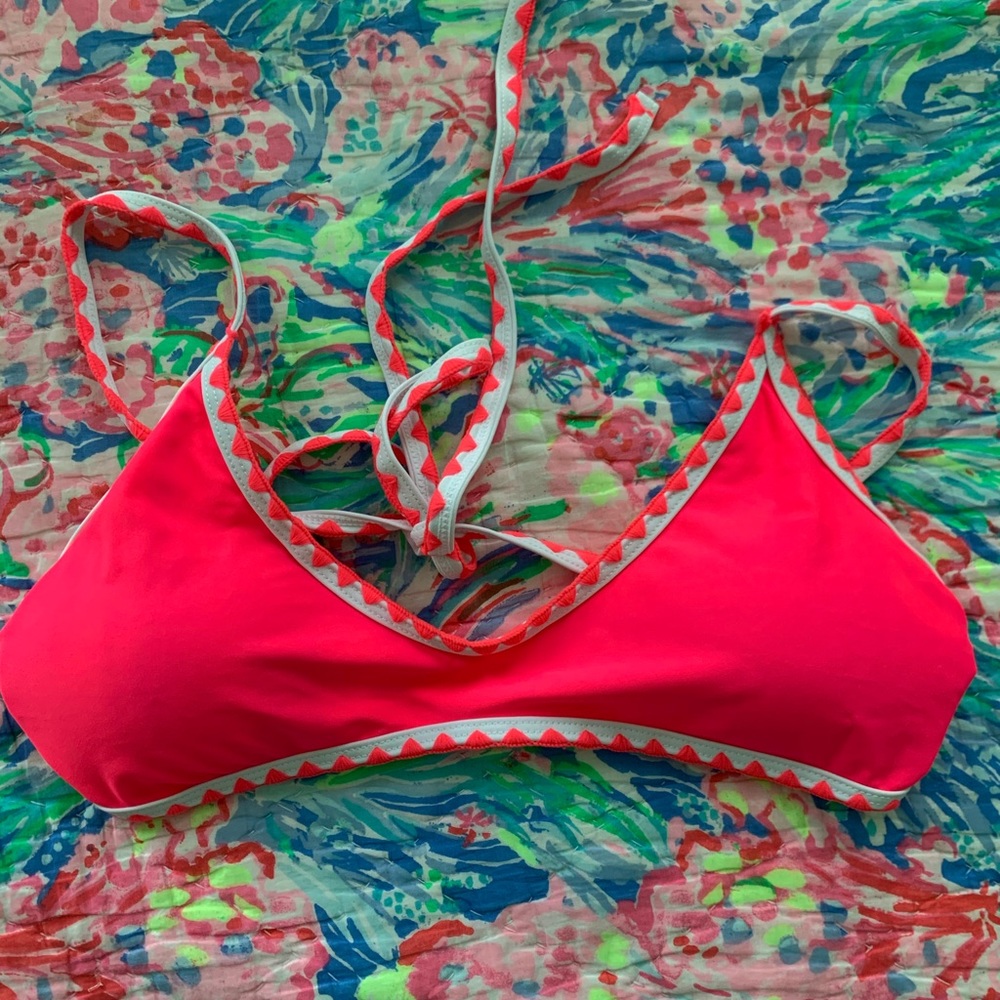 NWOT Bright Pink Bikini Top